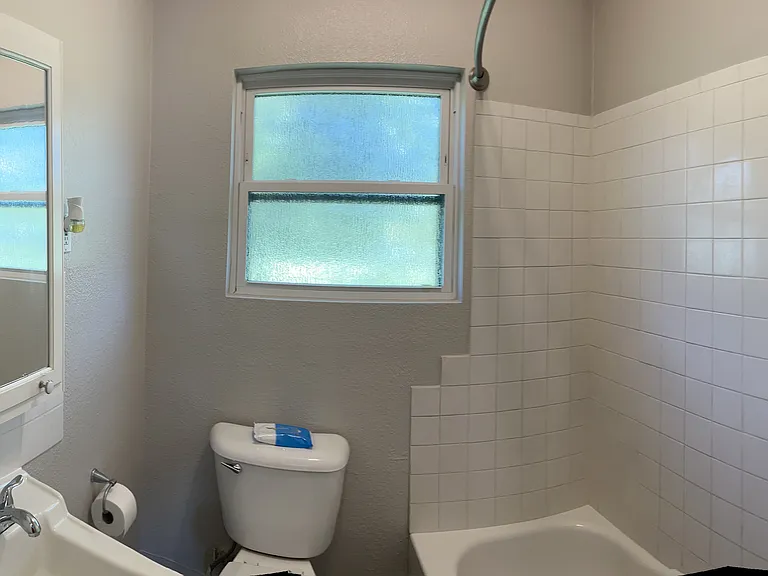 408 Jefferson Ave — Photo 9
