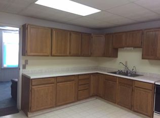 310 1st St SW, Crosby, ND 58730