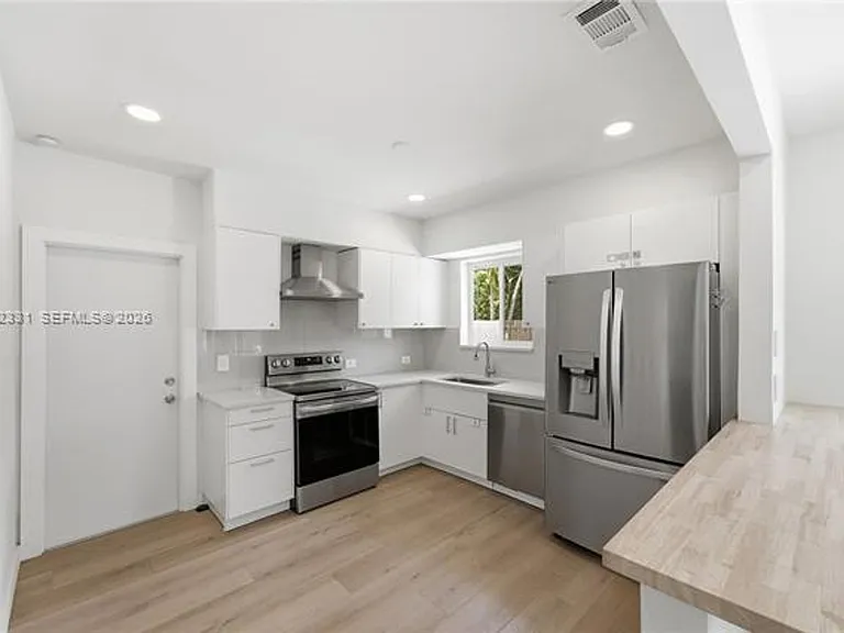 10801 Peachtree Dr #10801 — Photo 13