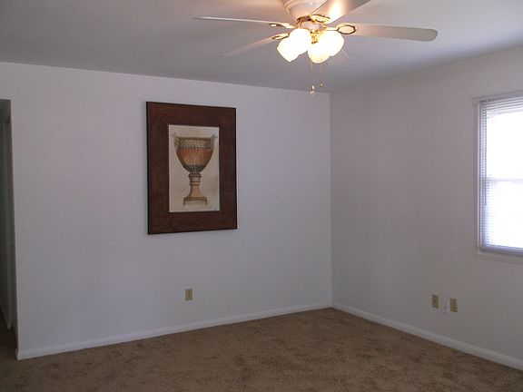 5th image of 1719 Sarasota Ct