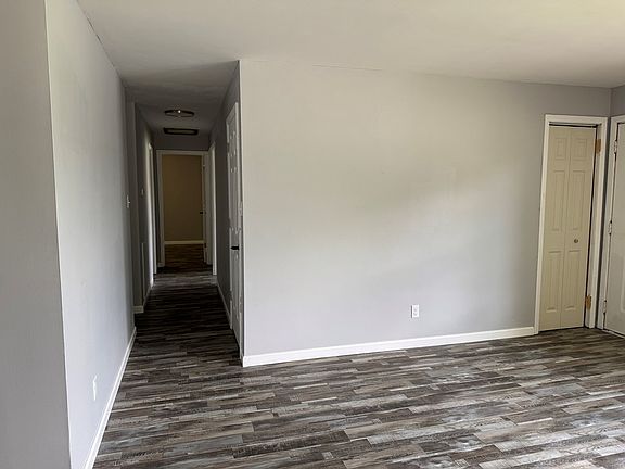 4th image of 112 Ford St