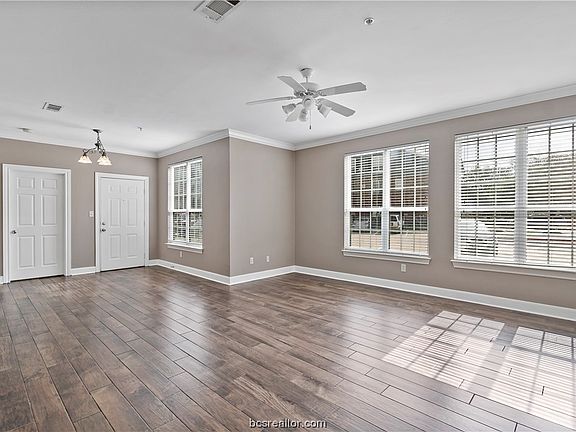 4th image of 801 Luther St W
