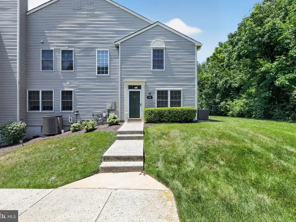 474 Stoneglen St, Collegeville, PA 19426