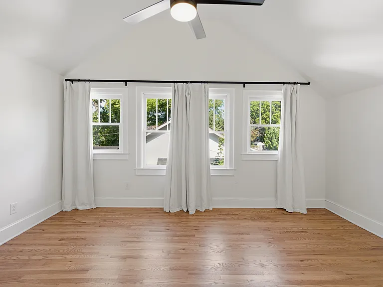 1043 Sharpe Ave — Photo 24
