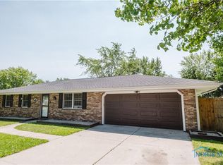 1314 Colonial Ln, Bryan, OH 43506
