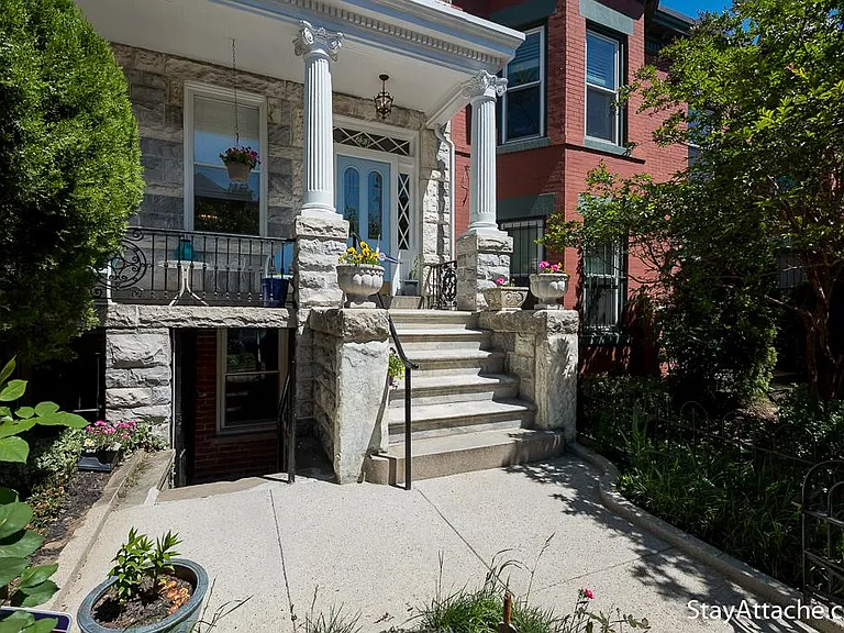 723 5th St NE — Photo 42