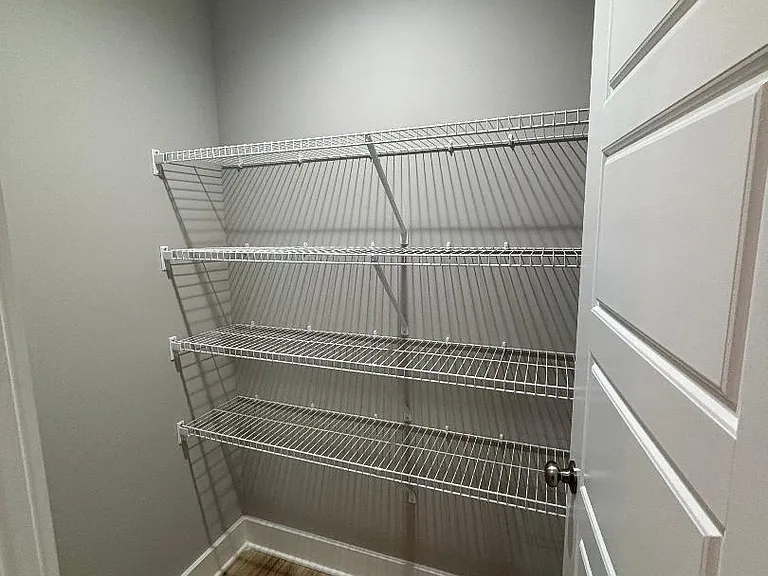 320 Whitley Ln — Photo 12