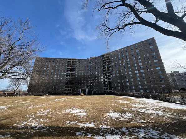7141 N Kedzie Ave APT 210, Chicago, IL 60645