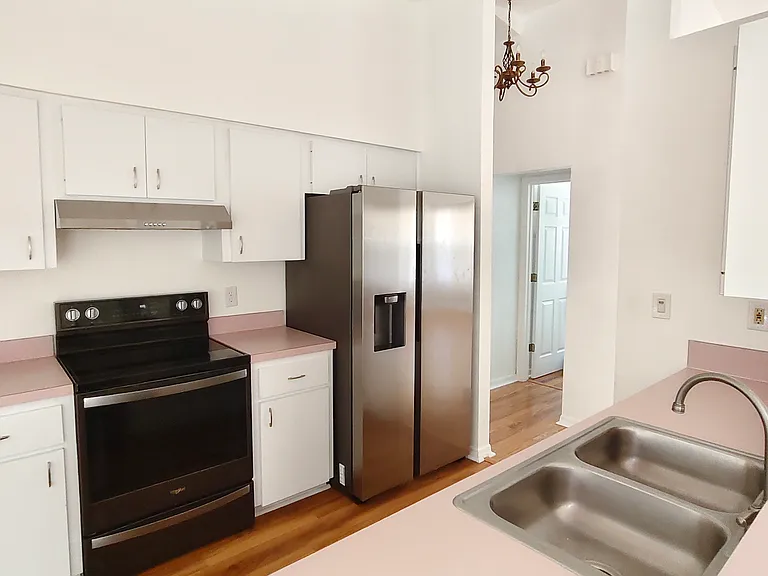 2415 NW 52nd Pl — Photo 22