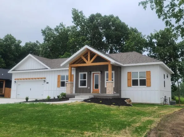 1717 Montclair PLACE, Fort Atkinson, WI 53538