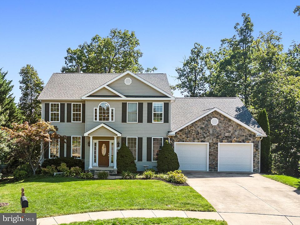 1st image of 106 Winslow Ct
