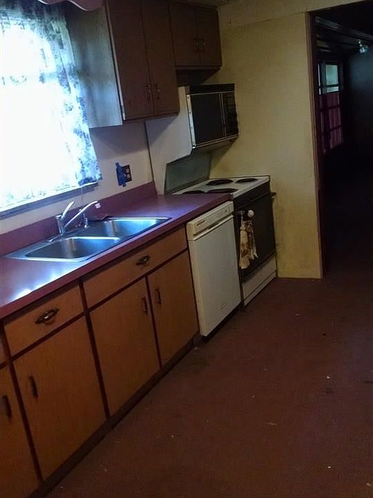 2nd image of 4460 E 10 Mile Rd