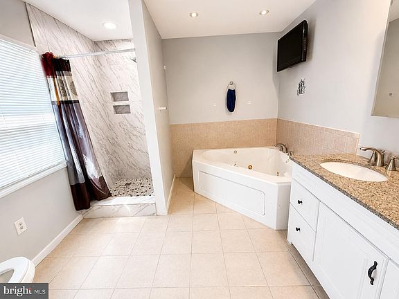 4th image of 8503 Rockwell Dr