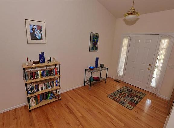 4th image of 1813 Meadow Trails Dr