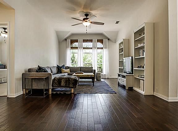 4th image of 2813 Dunbar Dr