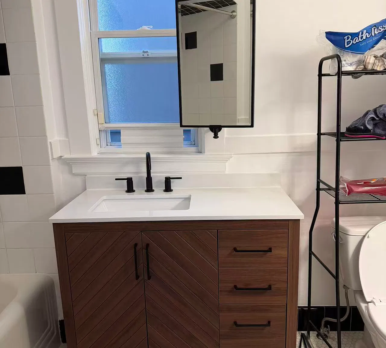 1 bed, 1036 sqft, $2,000 — Photo 4