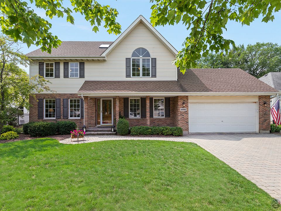 1st image of 16561 W Saddlewood Dr