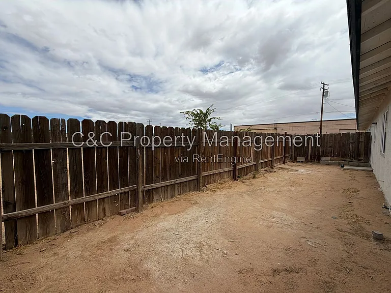 21490 Bear Valley Rd #A — Photo 9