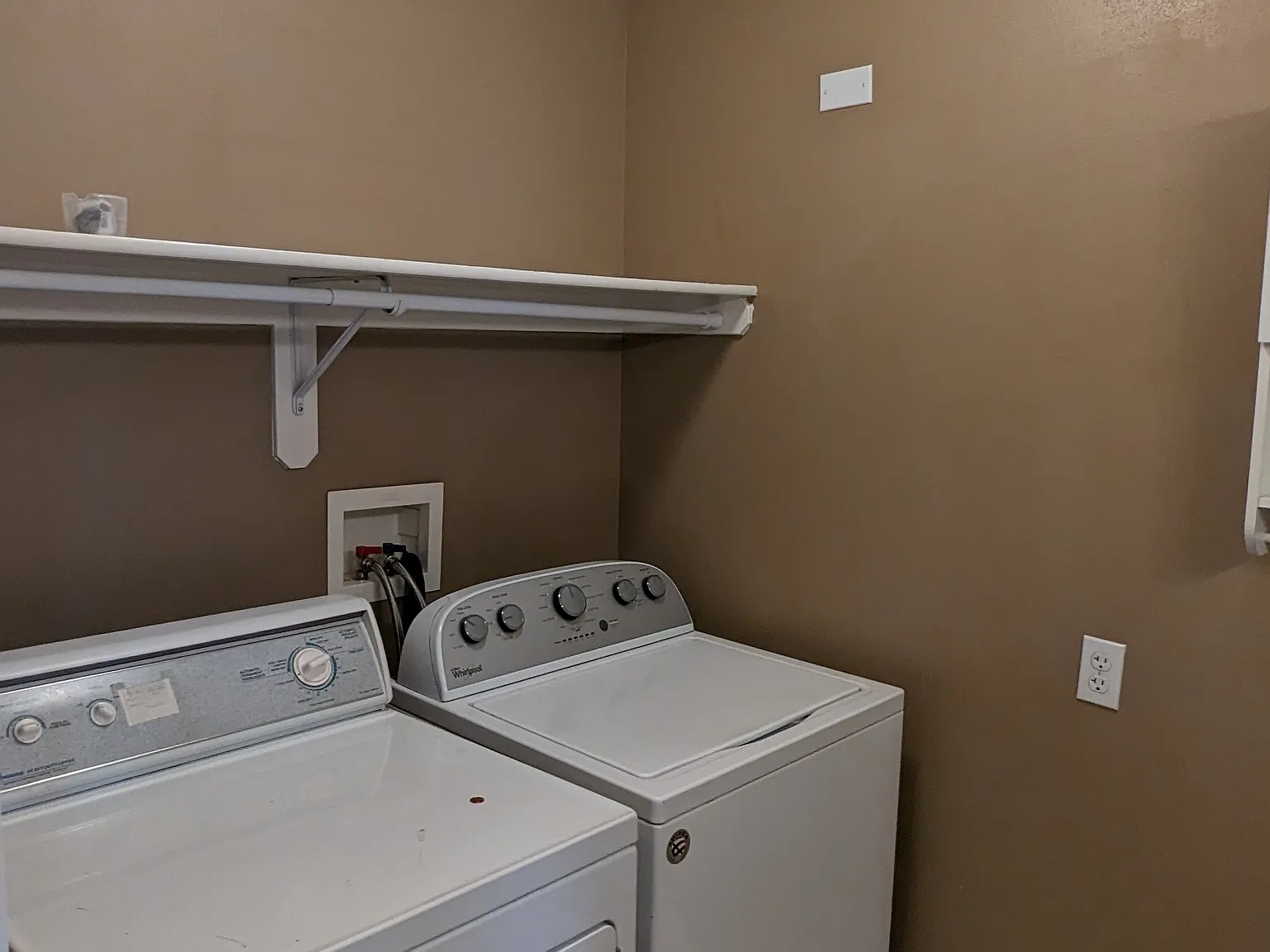 324 E Yellow Feather Dr / Wood — Photo 4