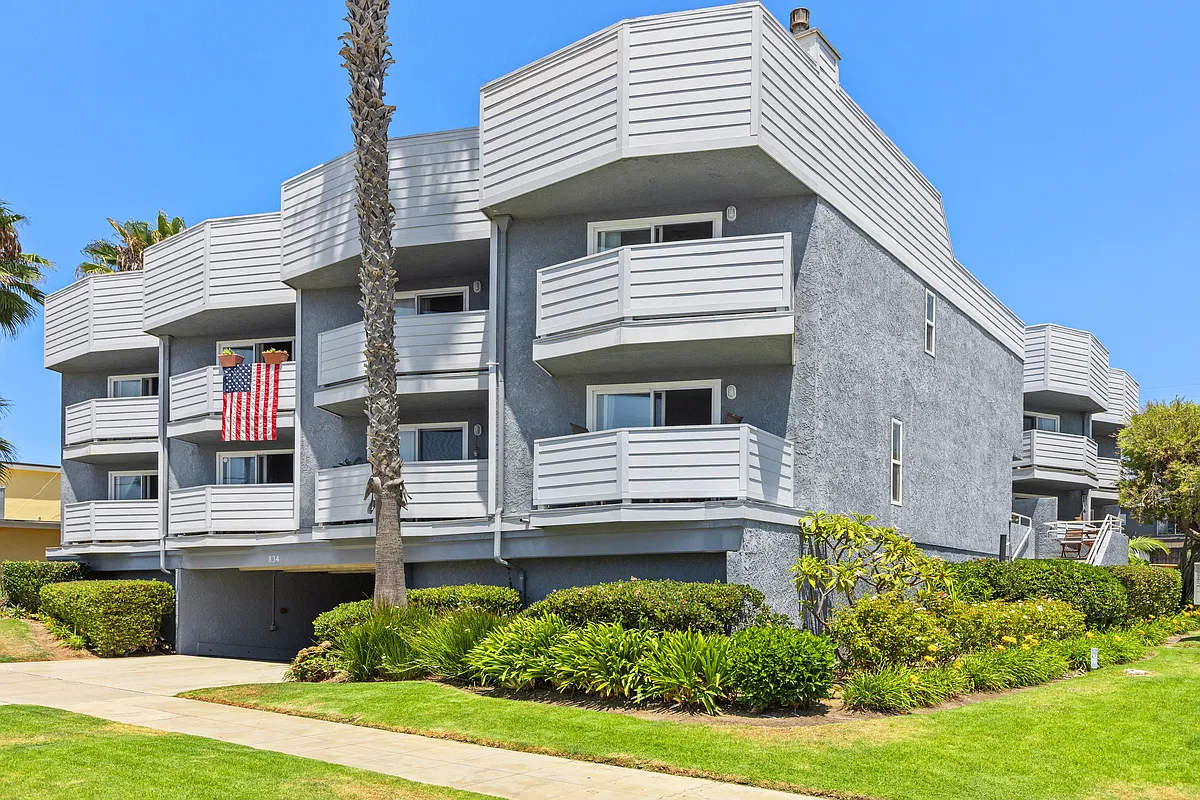 2 bed, 2.5 bath, 1216 sqft, $3,900 — Photo 3