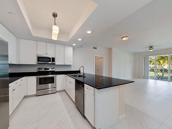 2nd image of 312 Bay Colony Dr N