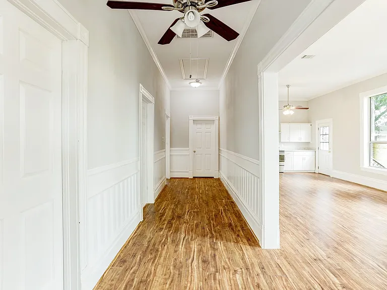 2721 Engelke St — Photo 10