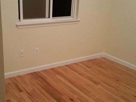 3rd image of 150 Grimsby St
