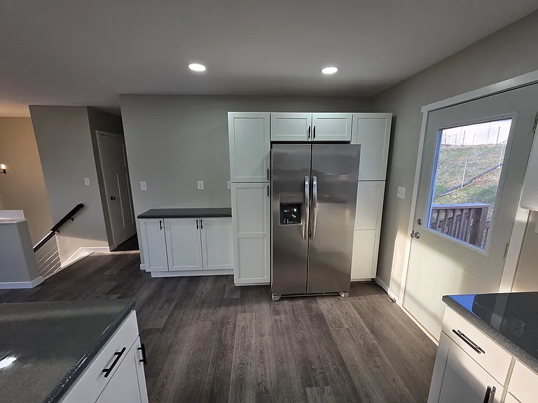 1612 Butterfield Rd — Photo 15
