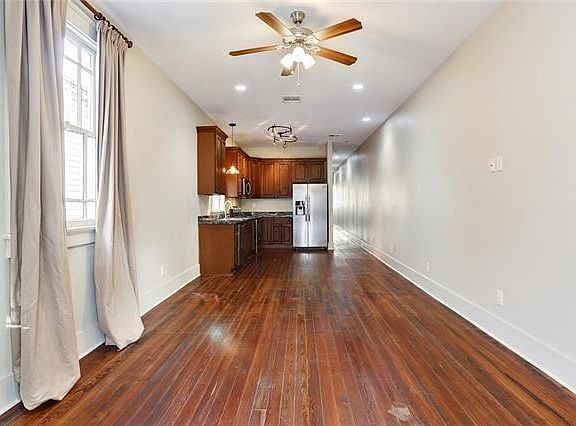 3rd image of 2621 Magazine St
