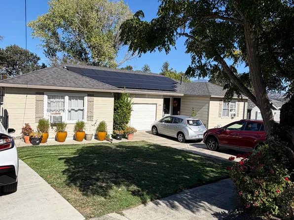 2242 Overlook Dr, Walnut Creek, CA 94597