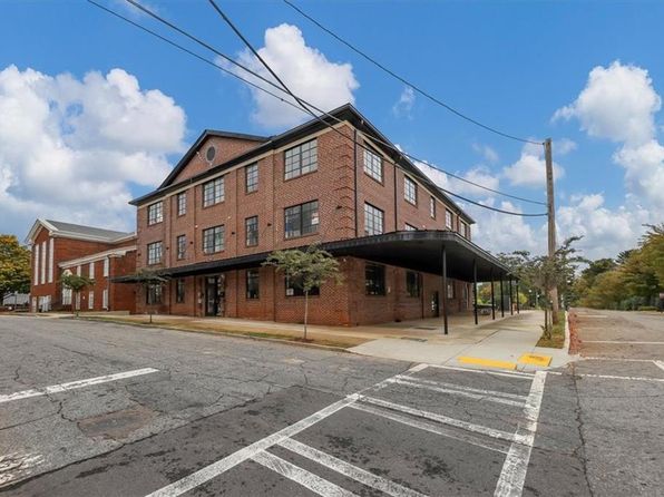 1805 Harvard Ave #207, College Park, GA 30337
