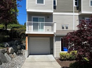 1890 SW Scenic Heights St APT A1, Oak Harbor, WA 98277