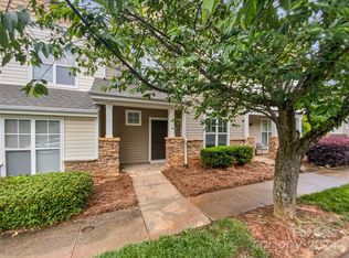 1495 Scothurst Ln, Charlotte, NC 28277