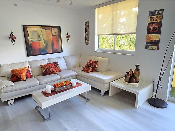 3rd image of 2775 NE 187th St APT 314
