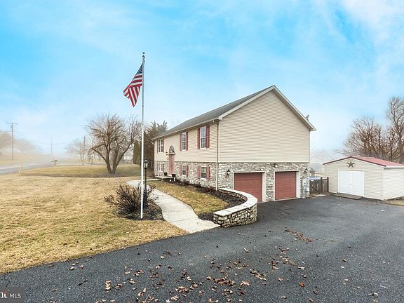 2nd image of 15379 Summit Farm Dr