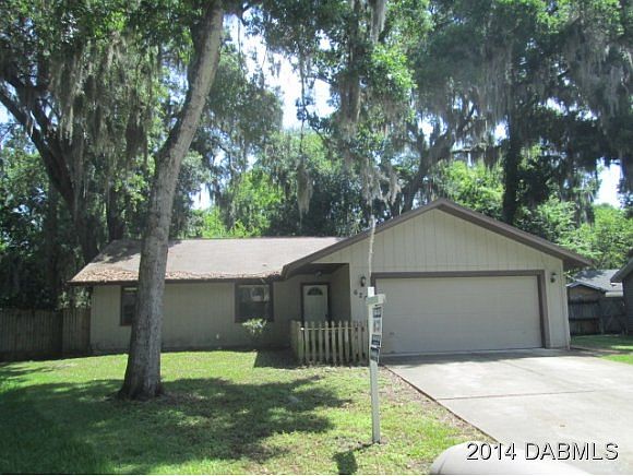 1st image of 626 Acorn Cir