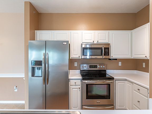 5th image of 151 Saddlebrook Ln Unit 503