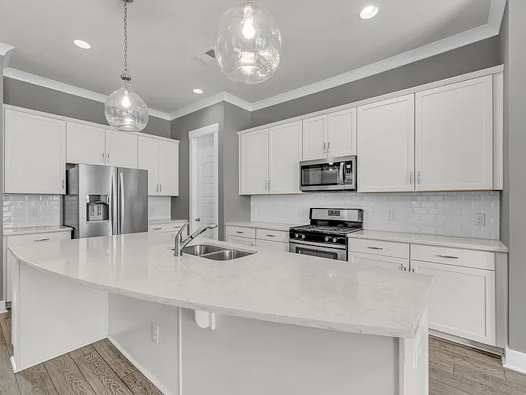 1658 Indy Dr — Photo 15