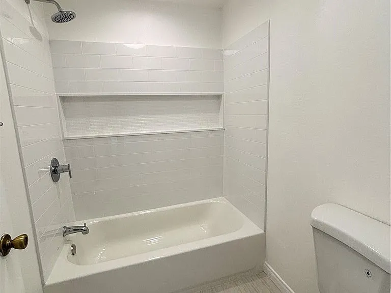4646 Larwin Ave — Photo 5