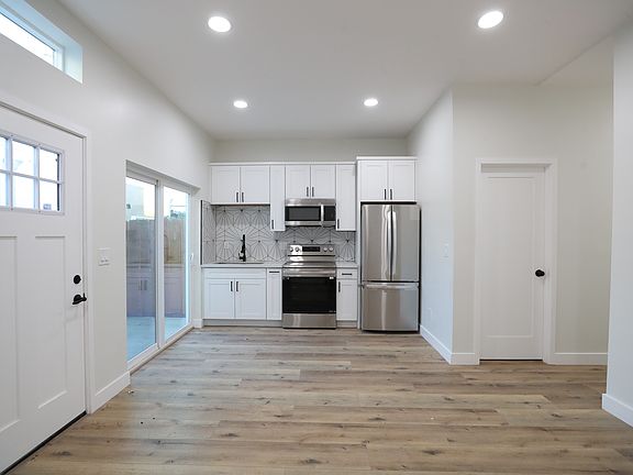 2nd image of 4510 33rd St