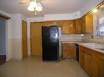4th image of 942 Rayburn Ave