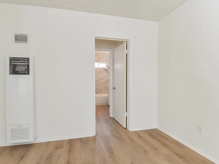 657 Milford St #3 — Photo 9