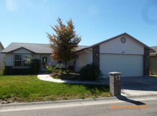 817 N Bristol St, Nampa, ID 83651