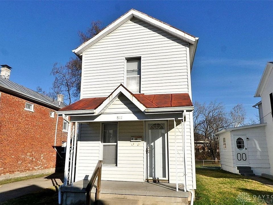 1st image of 811 E Sycamore St