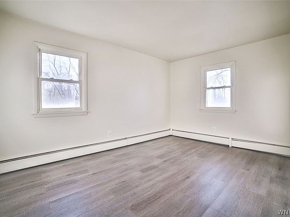 2nd image of 620 Campbell Blvd