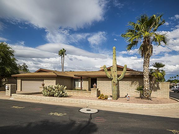 2nd image of 3020 E Calaveros Dr