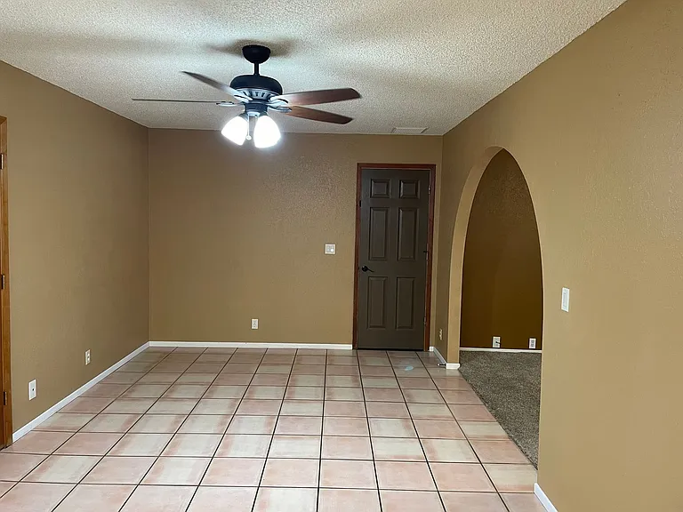 2990 Yuma Dr — Photo 15