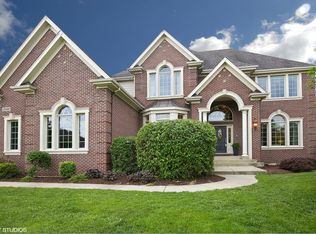 3N800 Walt Whitman Rd, St Charles, IL 60175