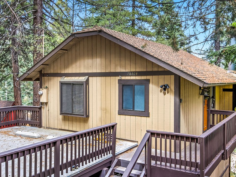 1st image of 28374 Larchmont Ln