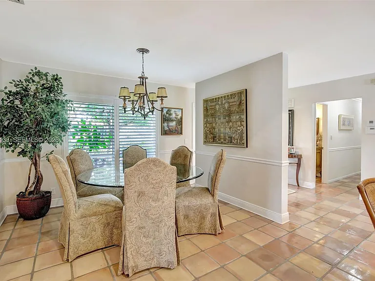 5320 SW 21st Ct — Photo 11